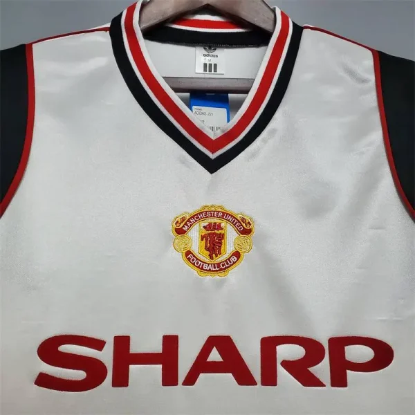 Manchester United 1985 White Retro Jersey