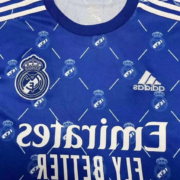 Real Madrid 2022/23 Away Jersey