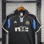 Newcastle United 2001/02 Away Retro Jersey