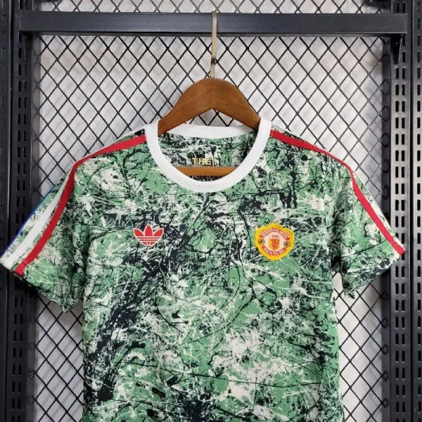 Manchester United 2024/25 Stone Roses Originals Icon Edition Kids Kit